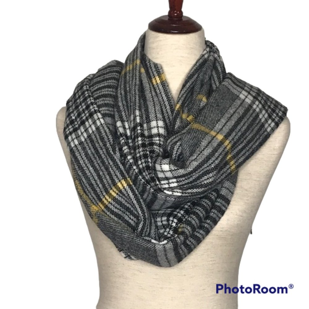DIVIDED BY H&M WOMEN'S PLAID SCARF - Picture 2 of 4